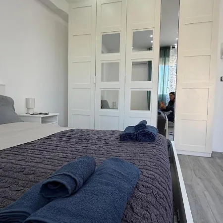 Apartman Un Tuffo Nello Stretto *