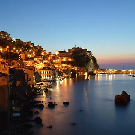 Un Tuffo Nello Stretto Apartman